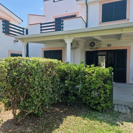 Appartamento Nina's House , Di Carolina 300 Dal Mare Isca Marina